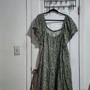 Old Navy Green and White Floral Midi Dress